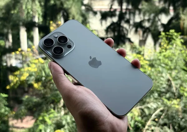 Apple iPhone 16 Pro Max
